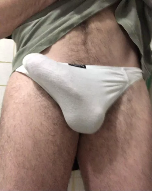 32 [M4F] #NYC uncut BWC looking for a woman who would be into exploring a panty kink together by trying on g-strings/thongs.