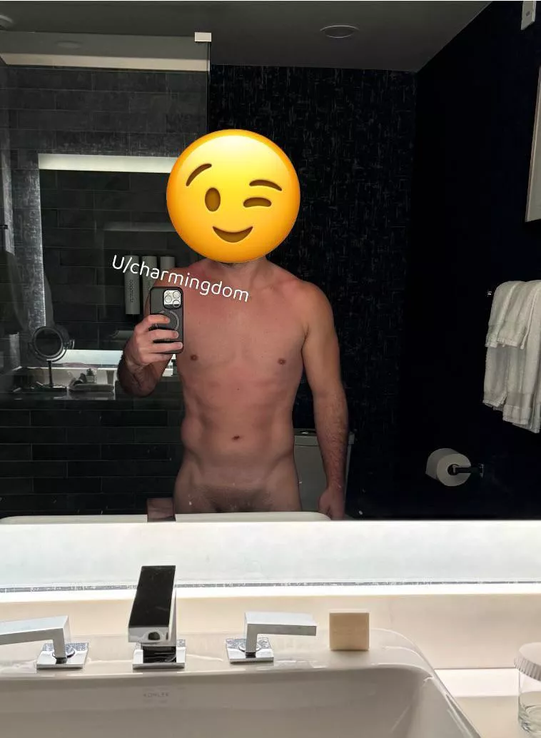 33 Experienced & Perfectly Curved BWC Bull for Now. Any Hotwifes or Single Women Looking? More info below…DM if Interested!