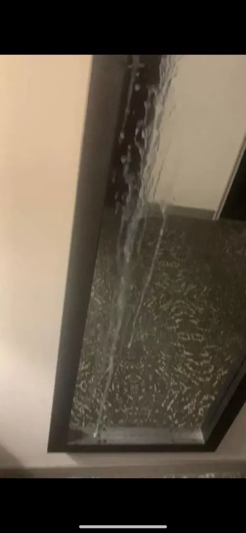 [36] cleaning the mirror