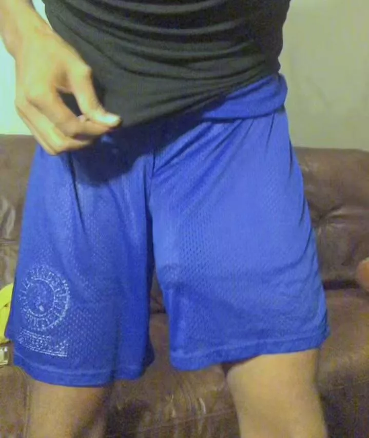 Any bros wanna jerk off and bust in dirty basketball shorts with me