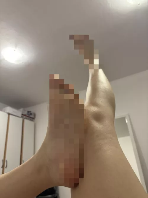 Betas are not even worthy of seeing my soles 