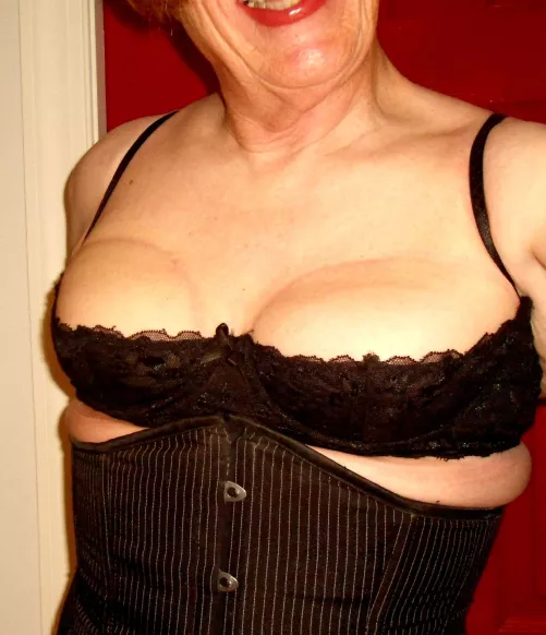 Black shelf bra.....