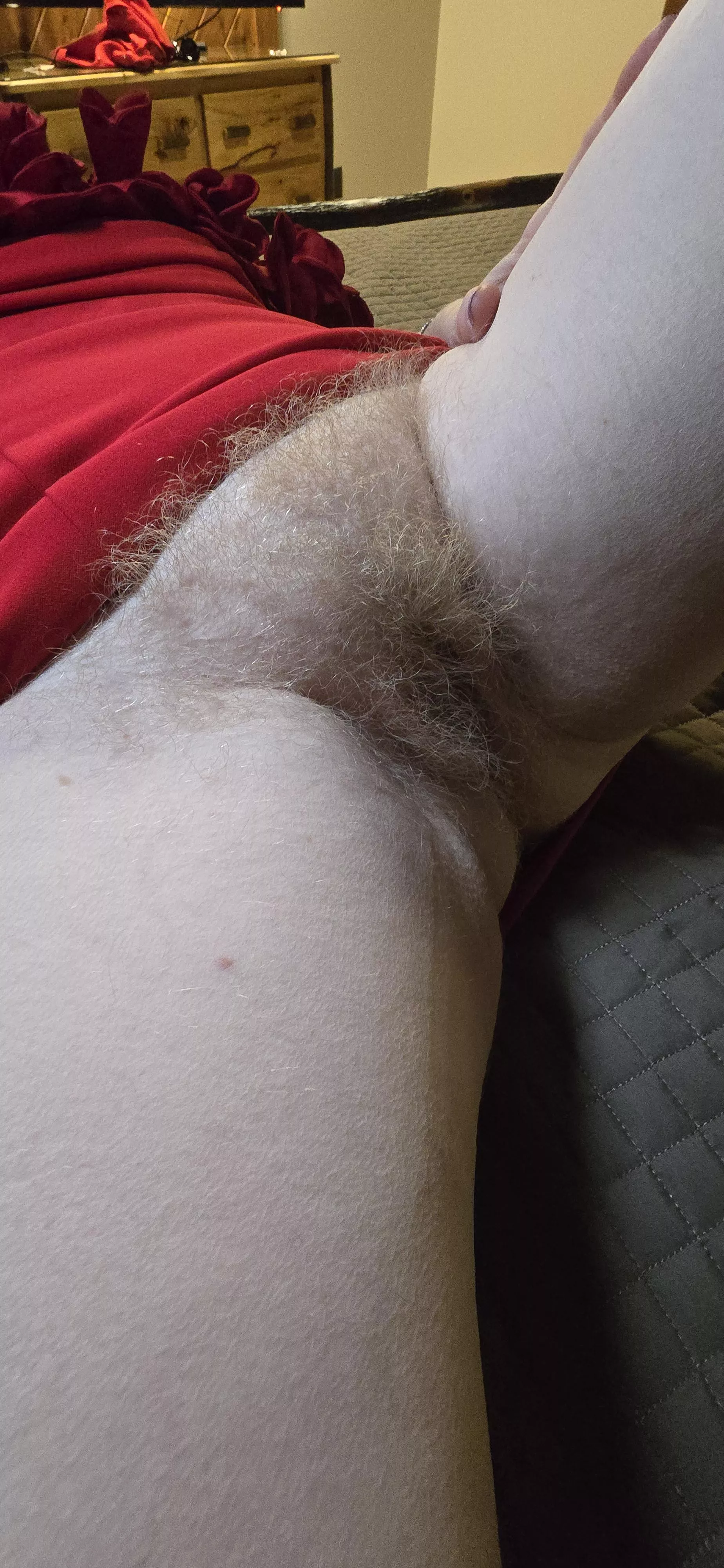 Blonde against red. Winner?