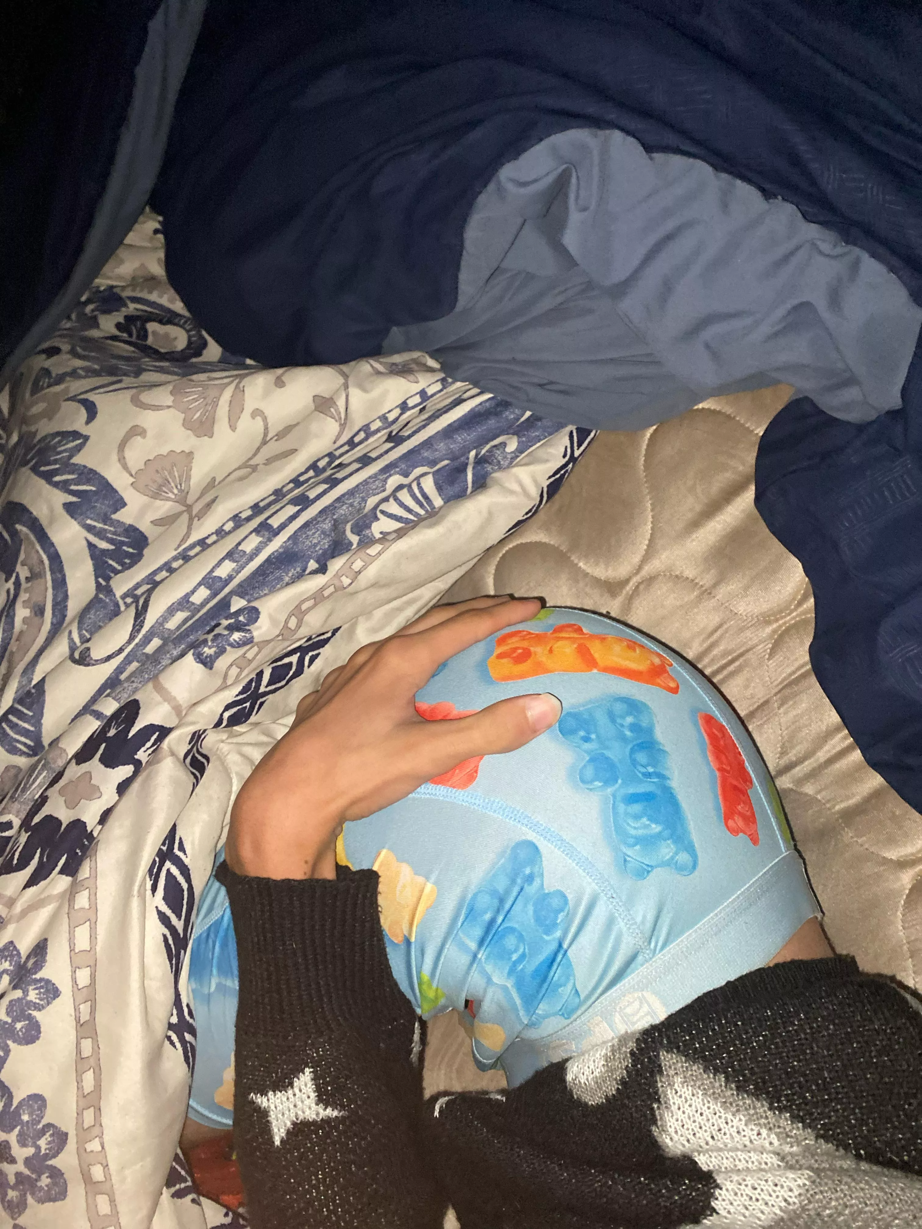 Bottom down for anything who wants to be my first daddy?