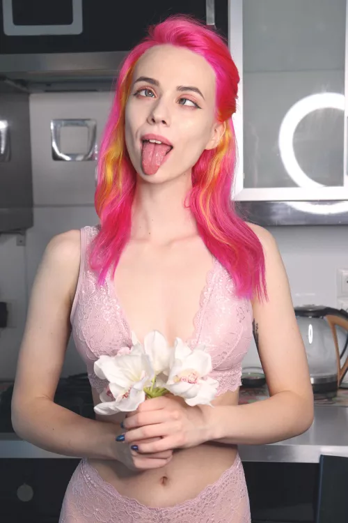 Can I be your gamer girlfriend