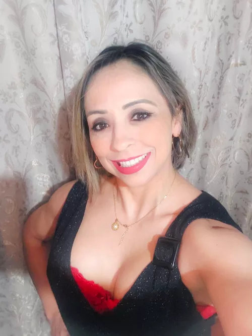 Cleavage and a smile, can’t do better than that