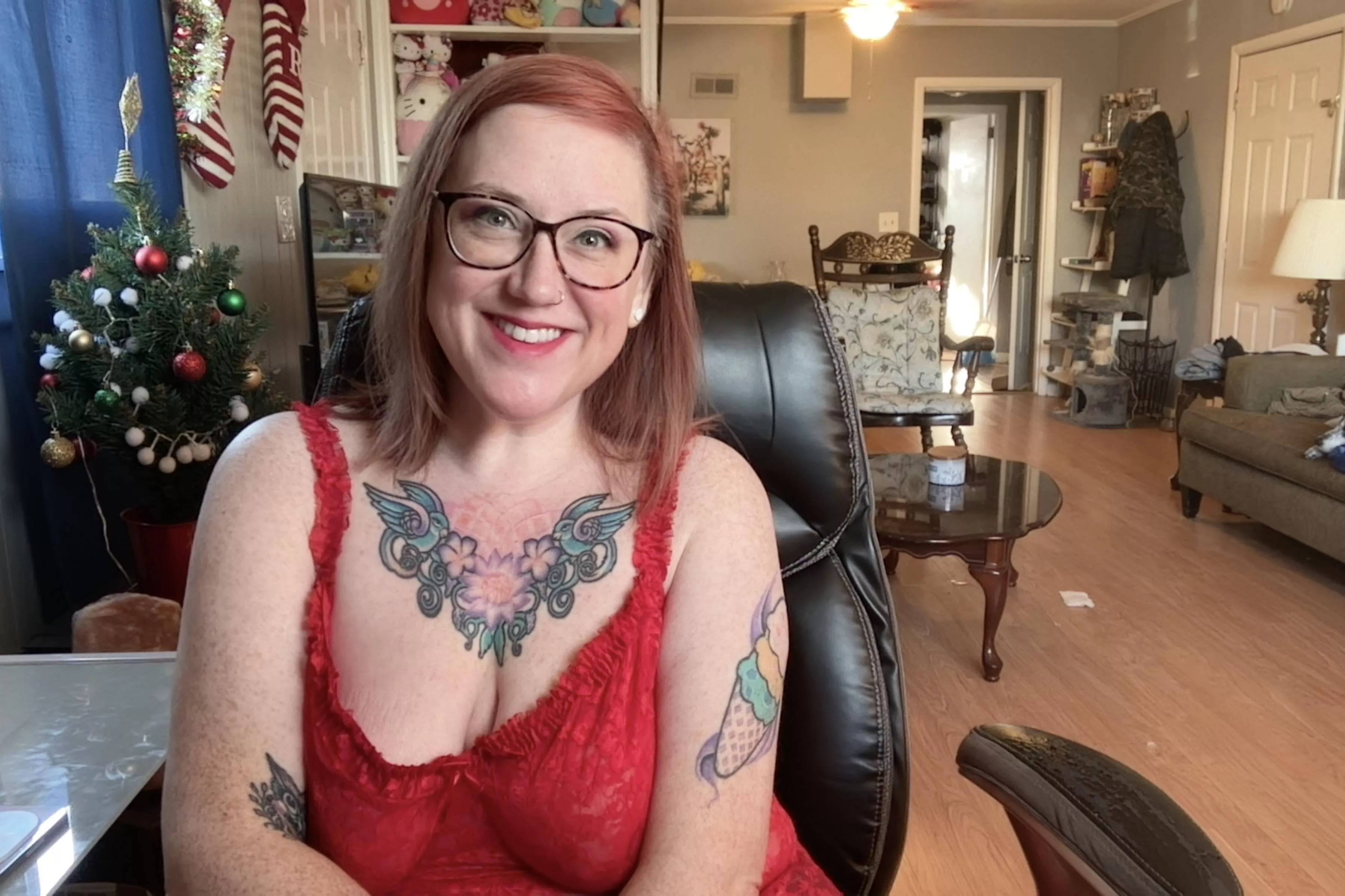 Come join me on OnlyFans for some red hot content. ;) Link in bio. 