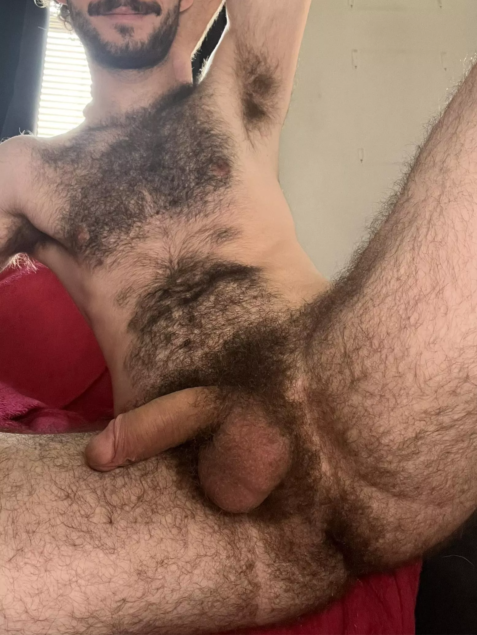 Come take a sniff of my pits and bush