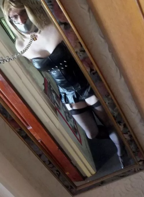 Crossdresser into kink and bondage