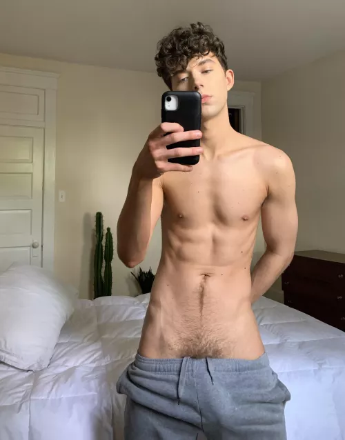 Didn’t wear underwear to class today, think anyone could tell?