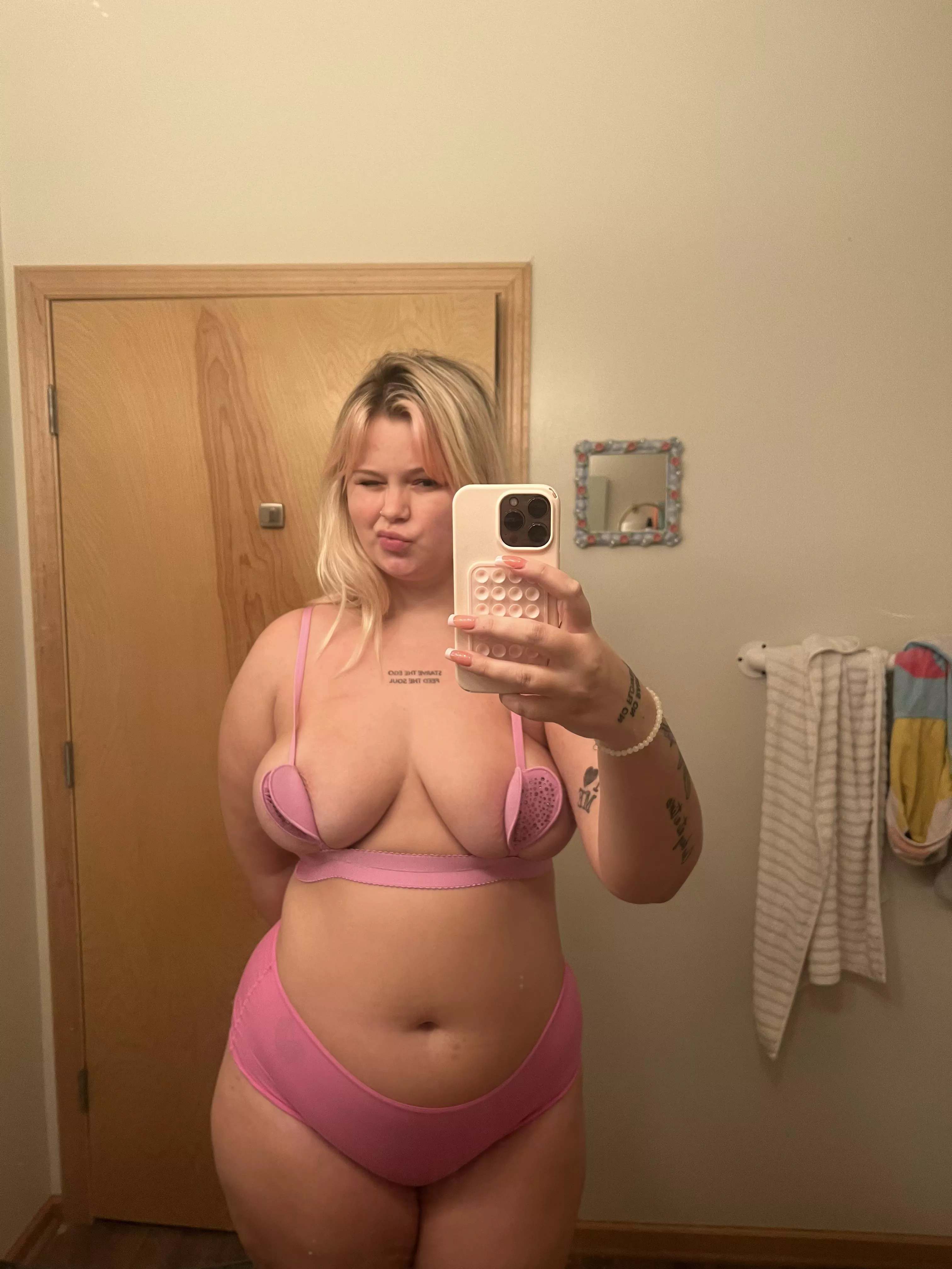 Do you like chubby tall blondes? 