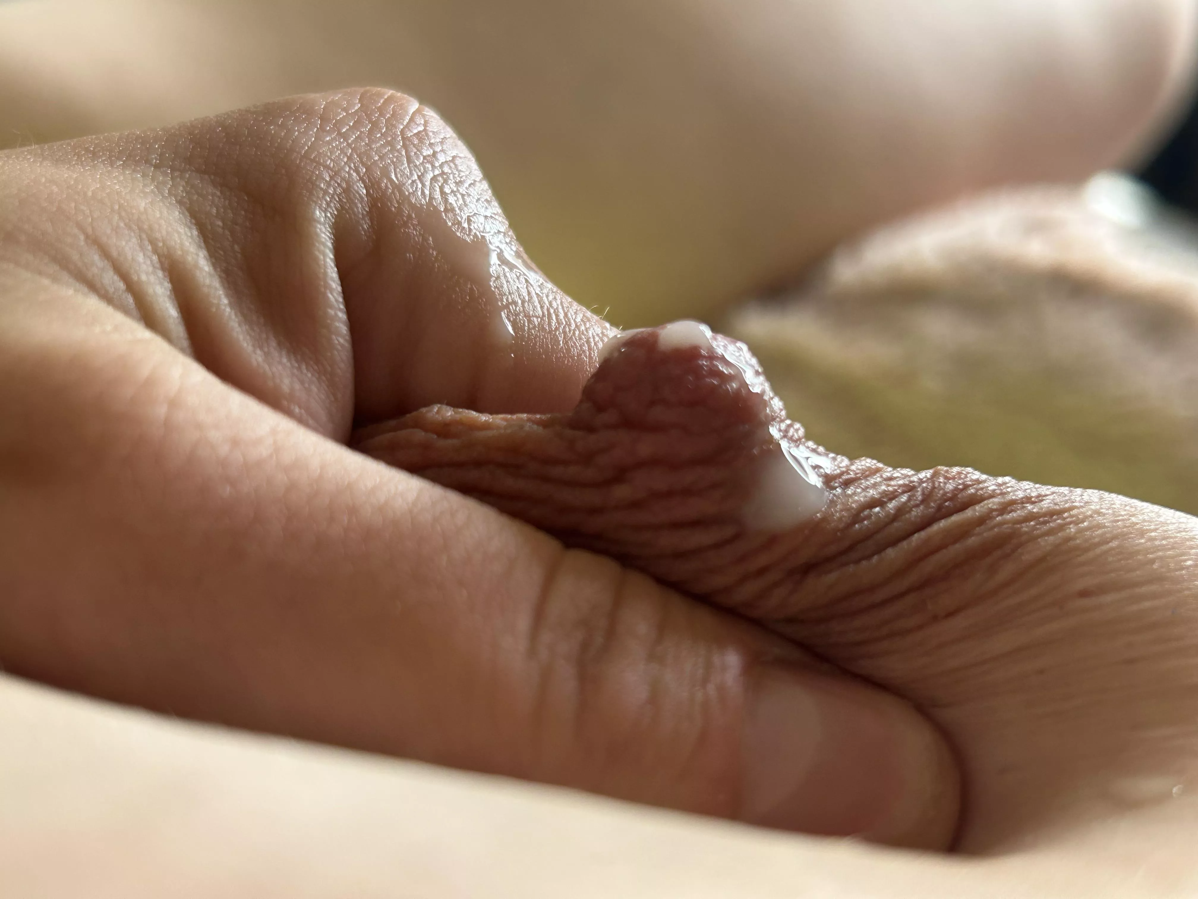 Don’t mind me just making a milky mess 😏🤭