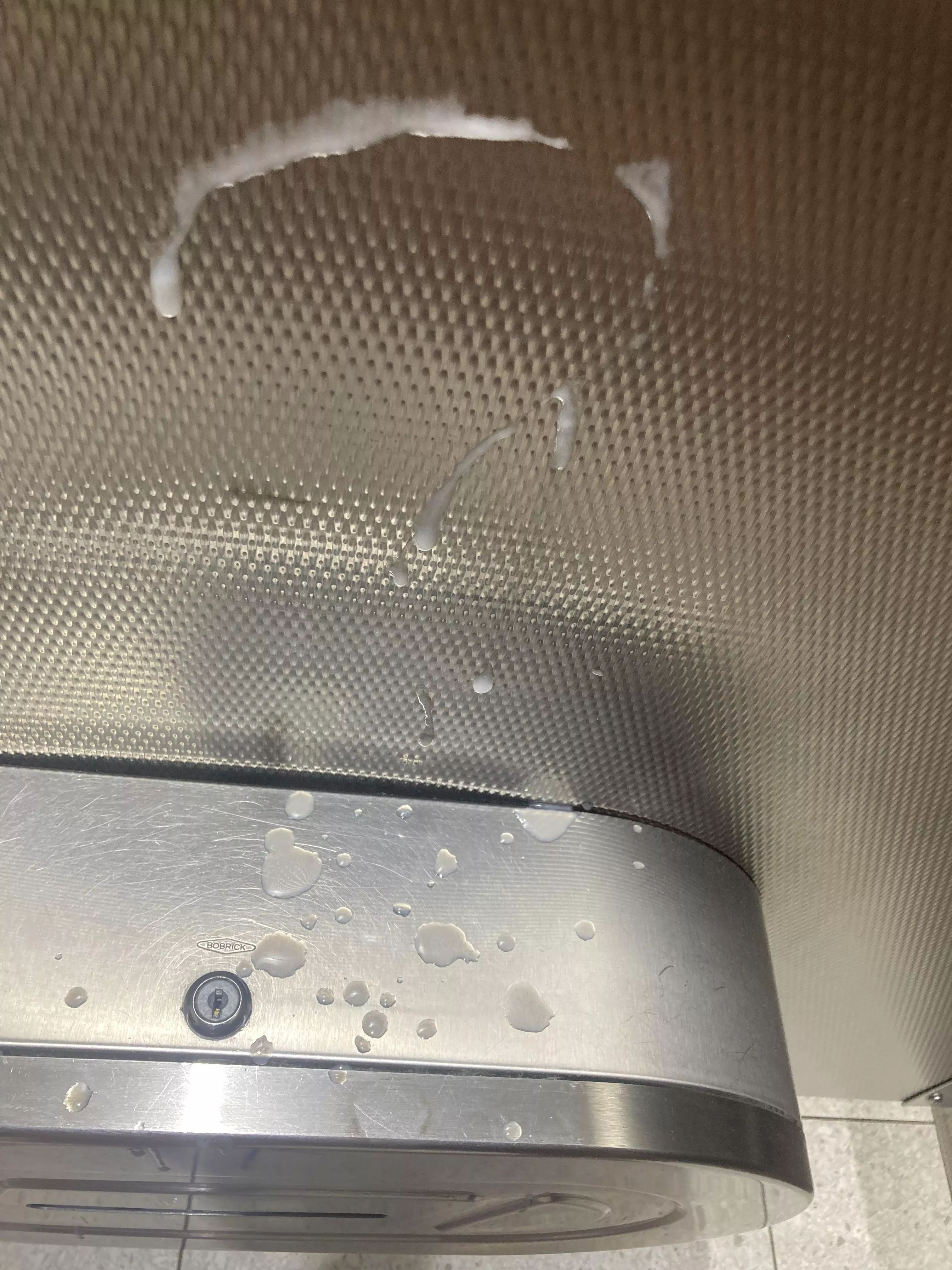 Frankfurt airport, had to unload before my flight (28)