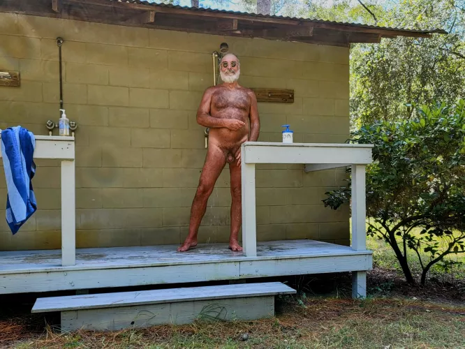 Gotta love outdoor showers 