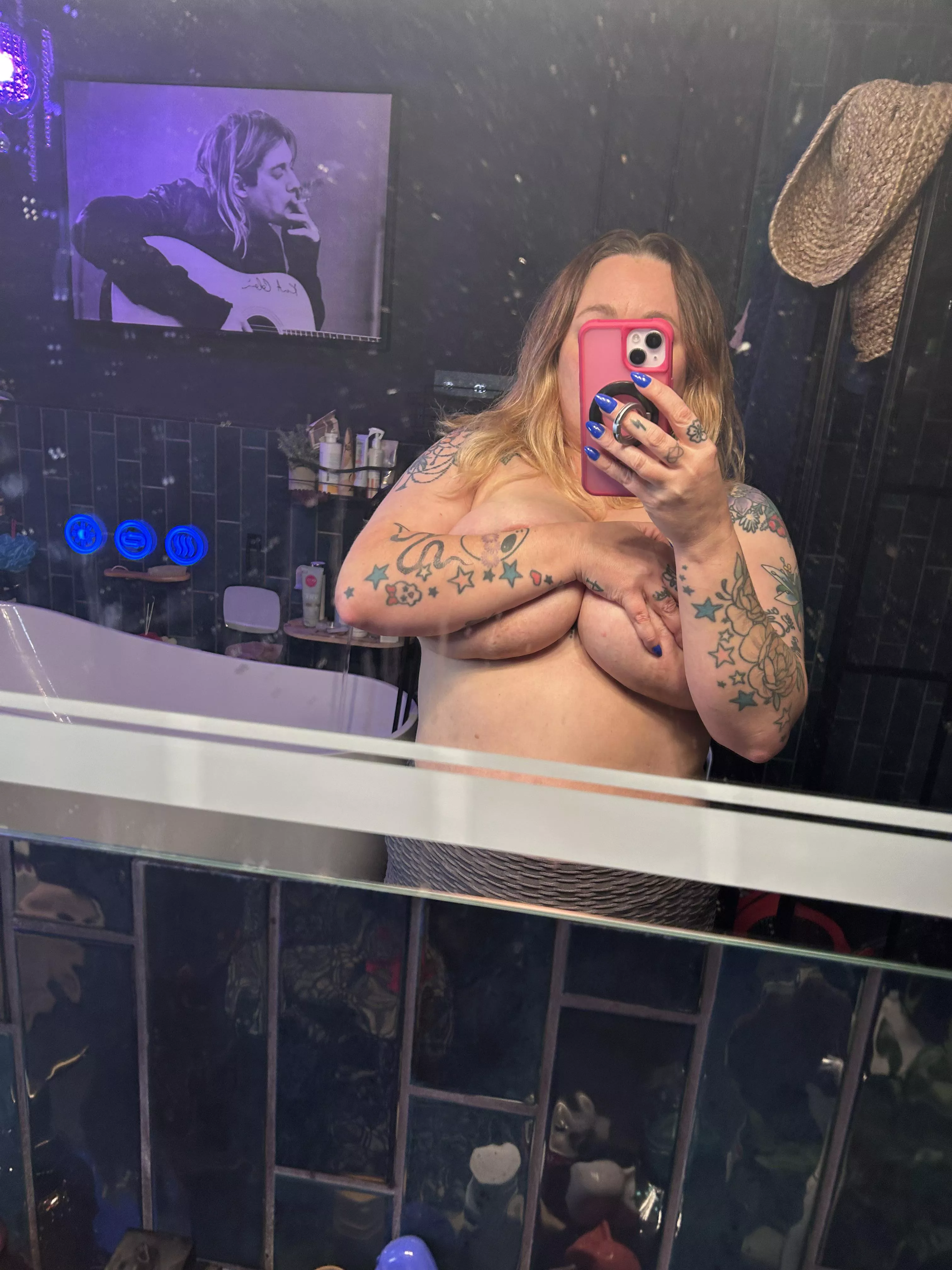 Happy 🍒 Tuesday 🍒