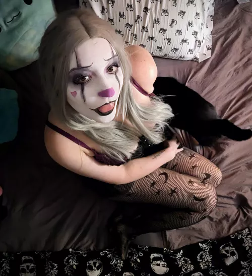 Honk honk!! 🤡🎉🍭