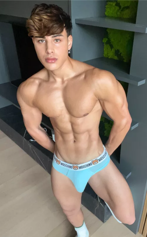 I have a gentle face but I can fuck you very hard like a bull