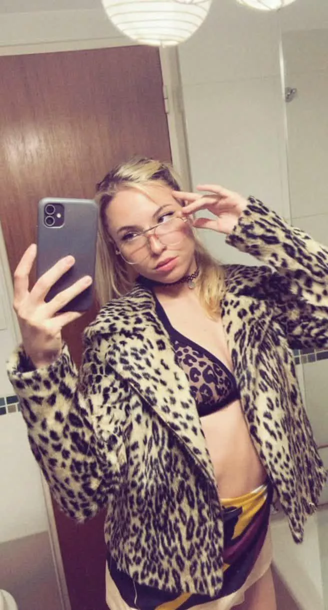 I like to keep things exciting... in every way 😘