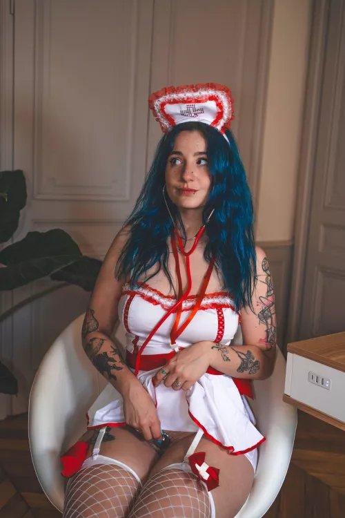 I need a doctor to look at my pussy, it’s pouding and really wet 