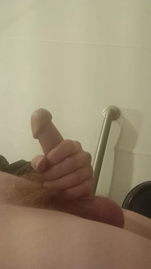 I need to cum, someone help me