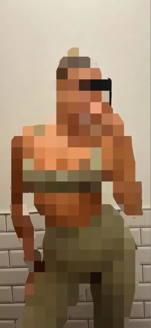 Imagine if you saw me at your gym 😭 what would u even do