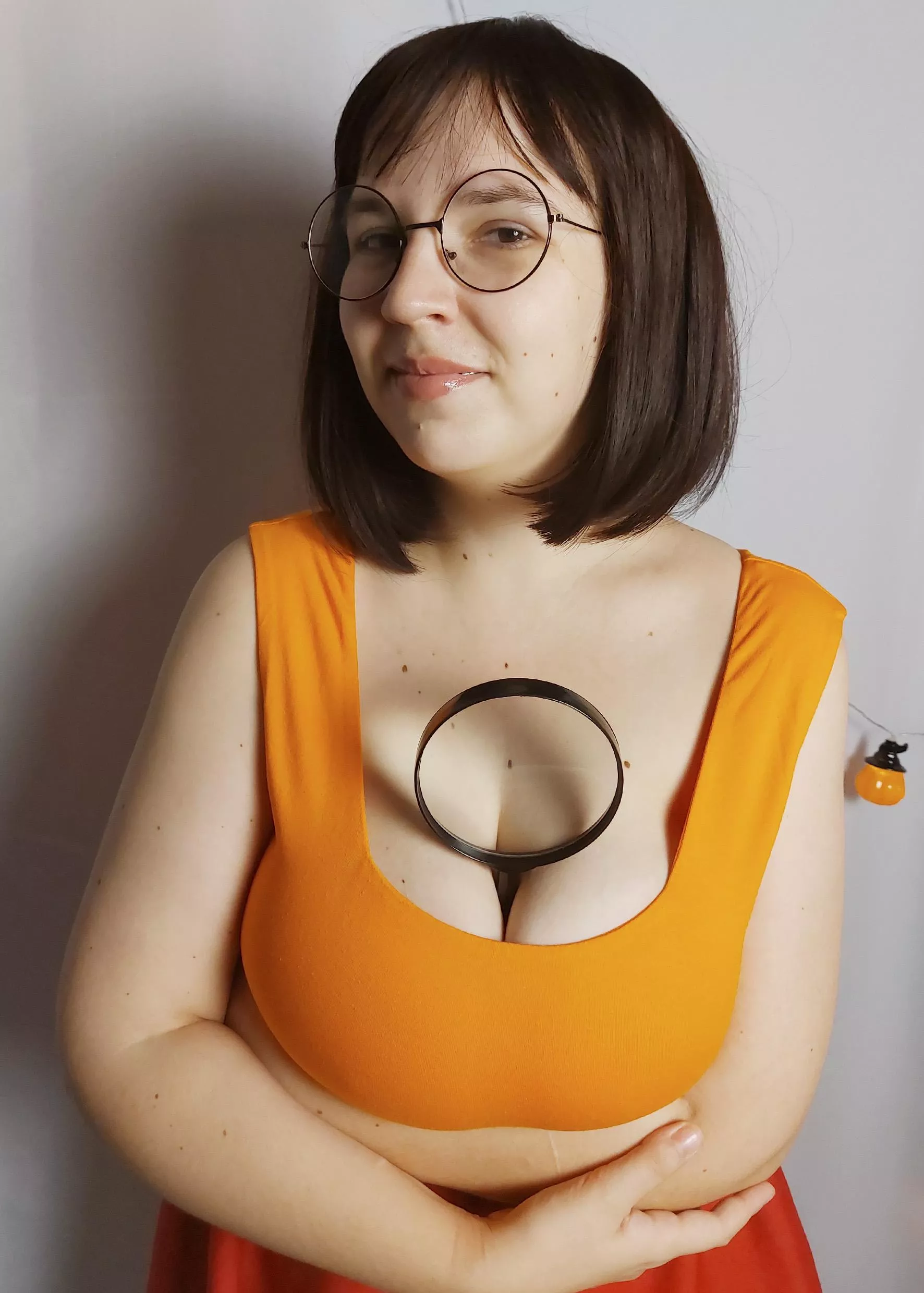 It seems you don't need a magnifying glass to find my cleavage