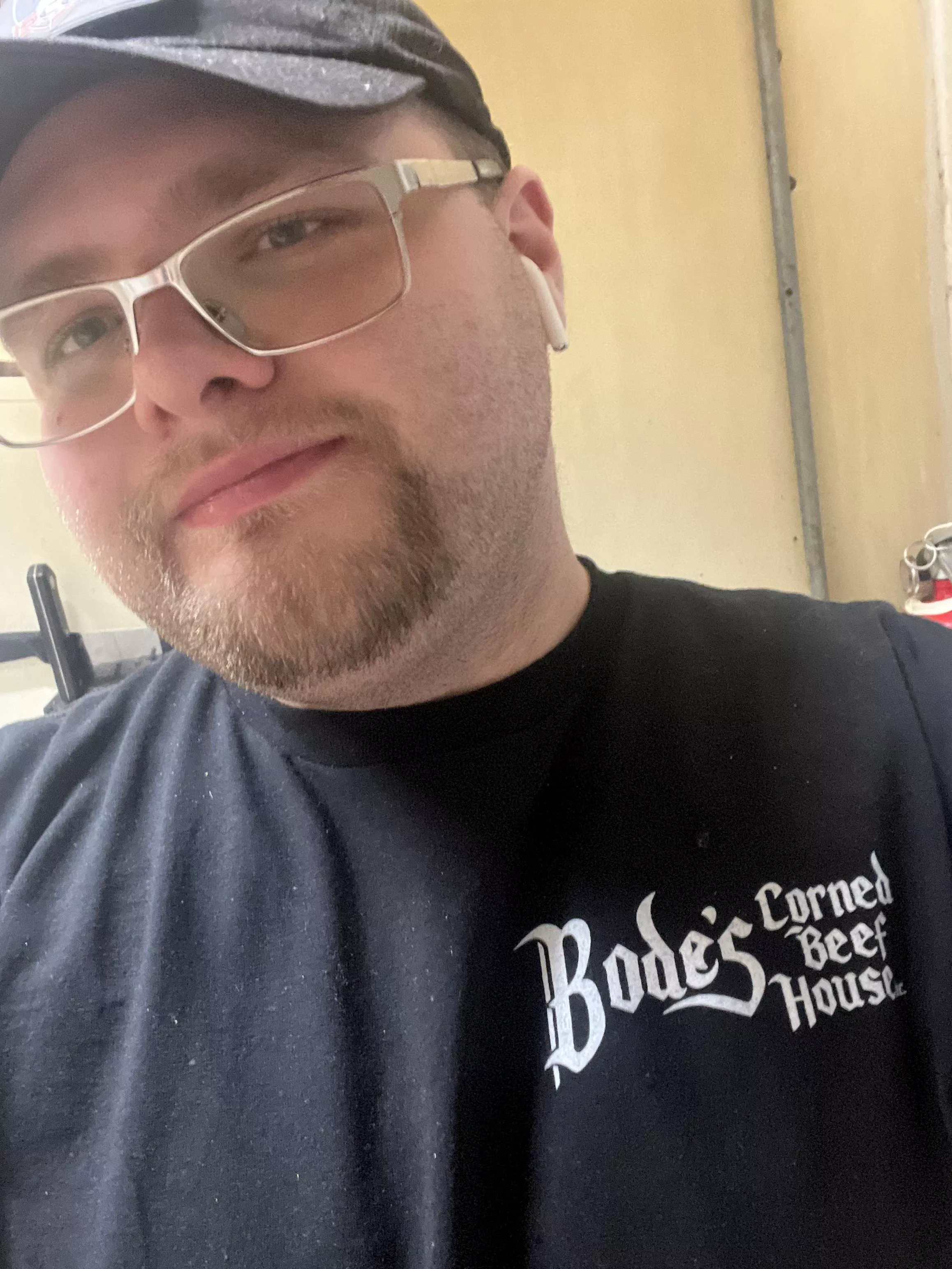 Looking for new people to chat with!