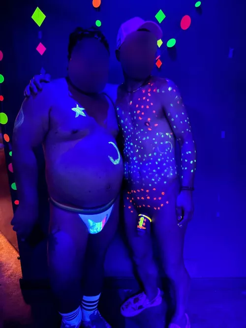 Love being body painted for a neon party!