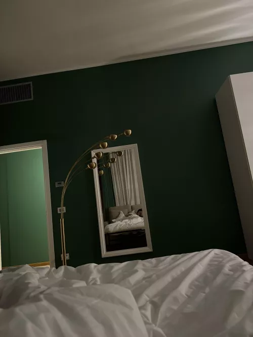 M25 in Milan for holiday come see me