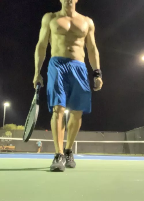 [M4FM]  Miami 6’2 tall handsome, 8 in big thick cock  -looking for  Mfm ,Hotwife and Yoni tantric massages 💦💦💦 reply with pics& ((location))  must verify ! 😍😍😈😈