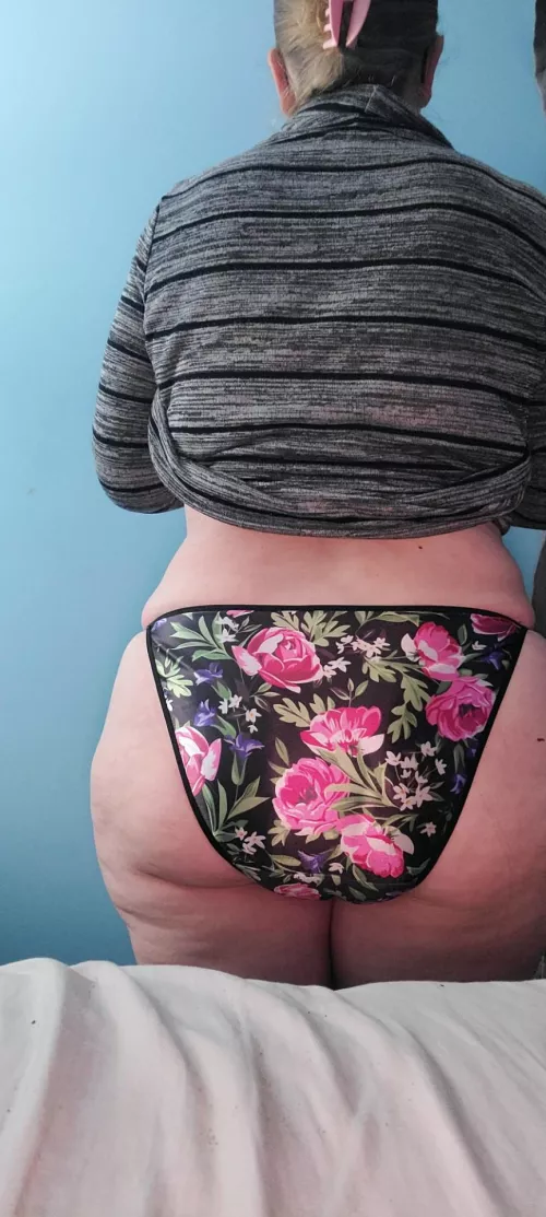 Mature Thickness Silky Floral Fullback Satin String Bikini/Panties