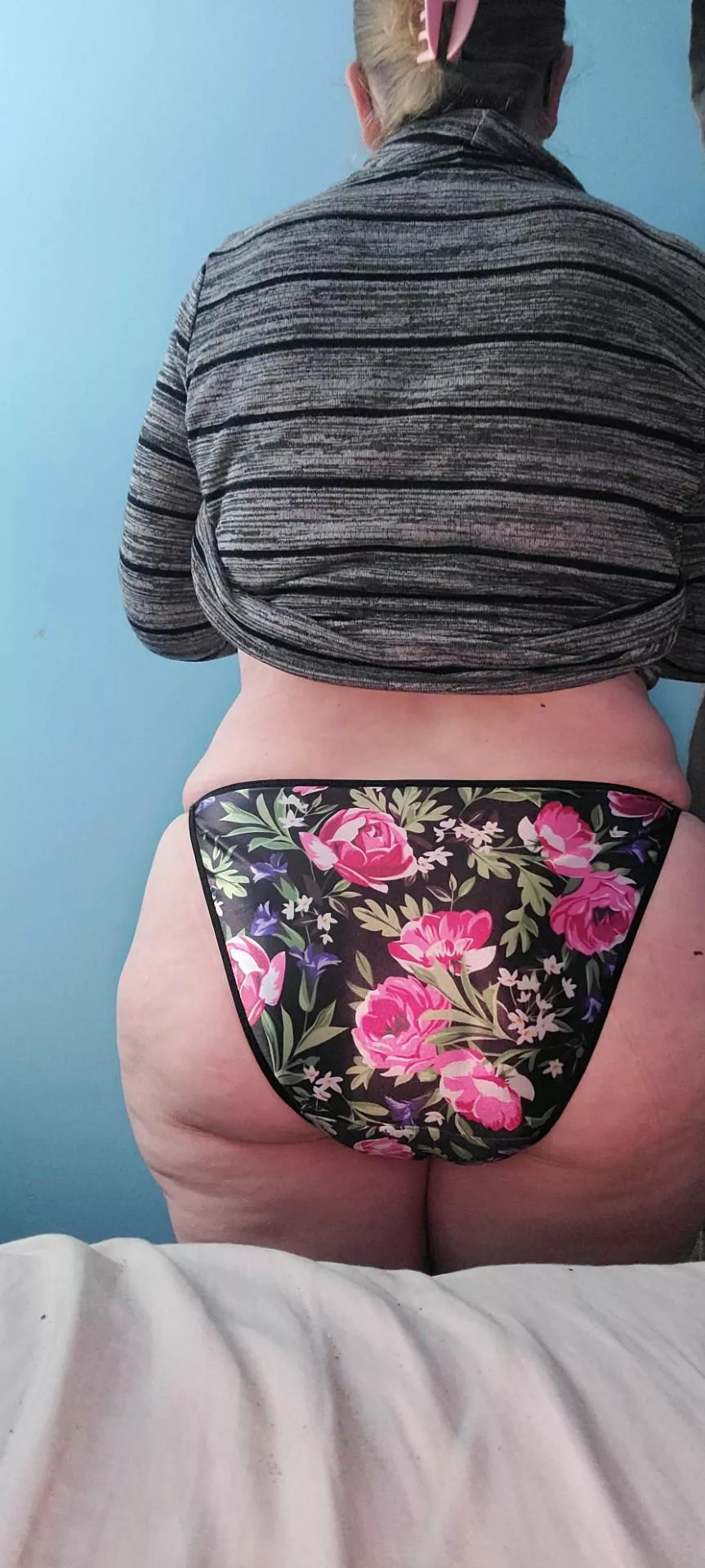 Mature Thickness Silky Floral Fullback Satin String Bikini/Panties