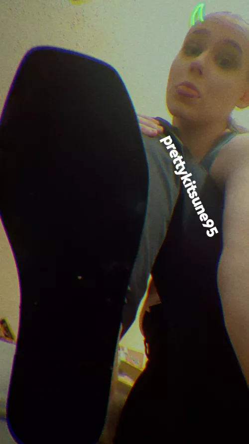 My feet will stomp ya with my sandals 