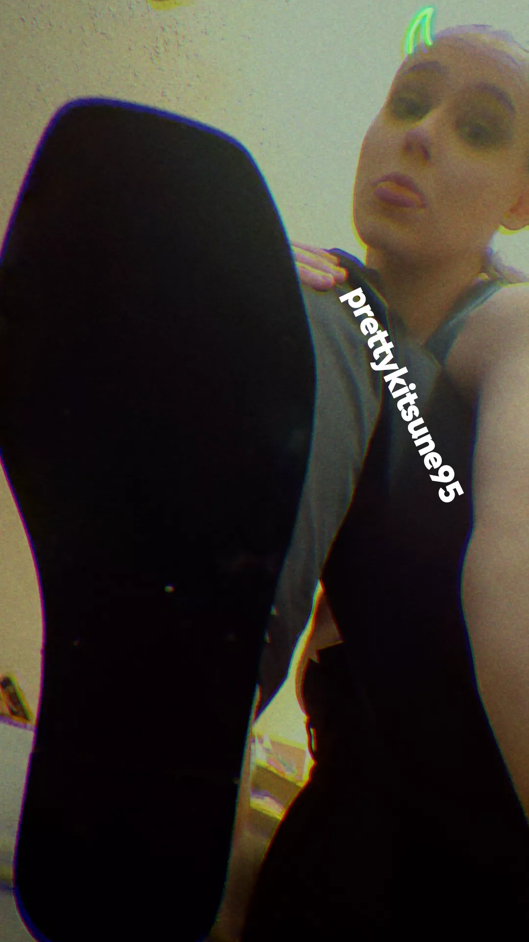 My feet will stomp ya with my sandals 