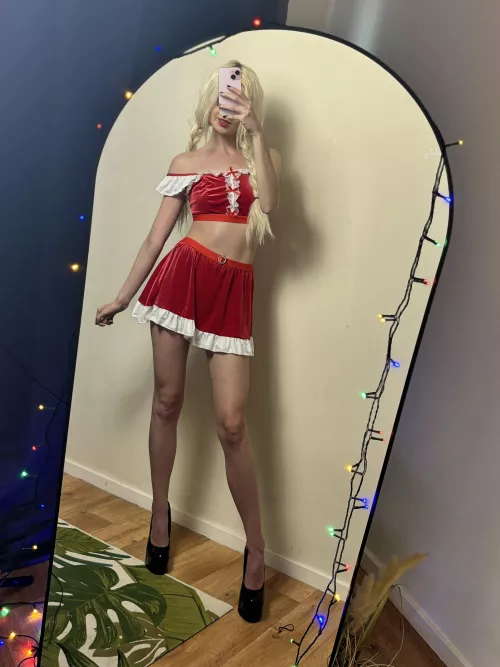 My legs look amazing in my Christmas outfit 