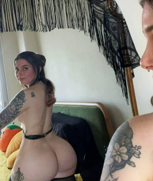 my neihbour said i have the nicest booty