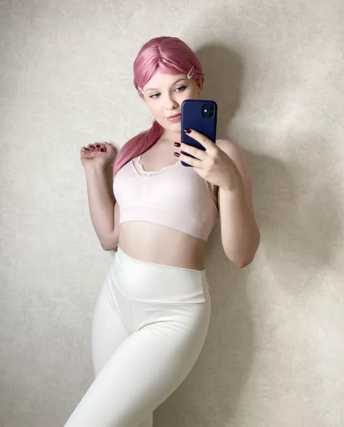 My new beige top, it's so comfy