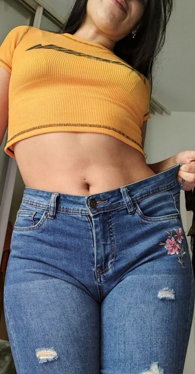 My thighs are getting thicker.... While my abs are getting in shape... gym results are noticing 