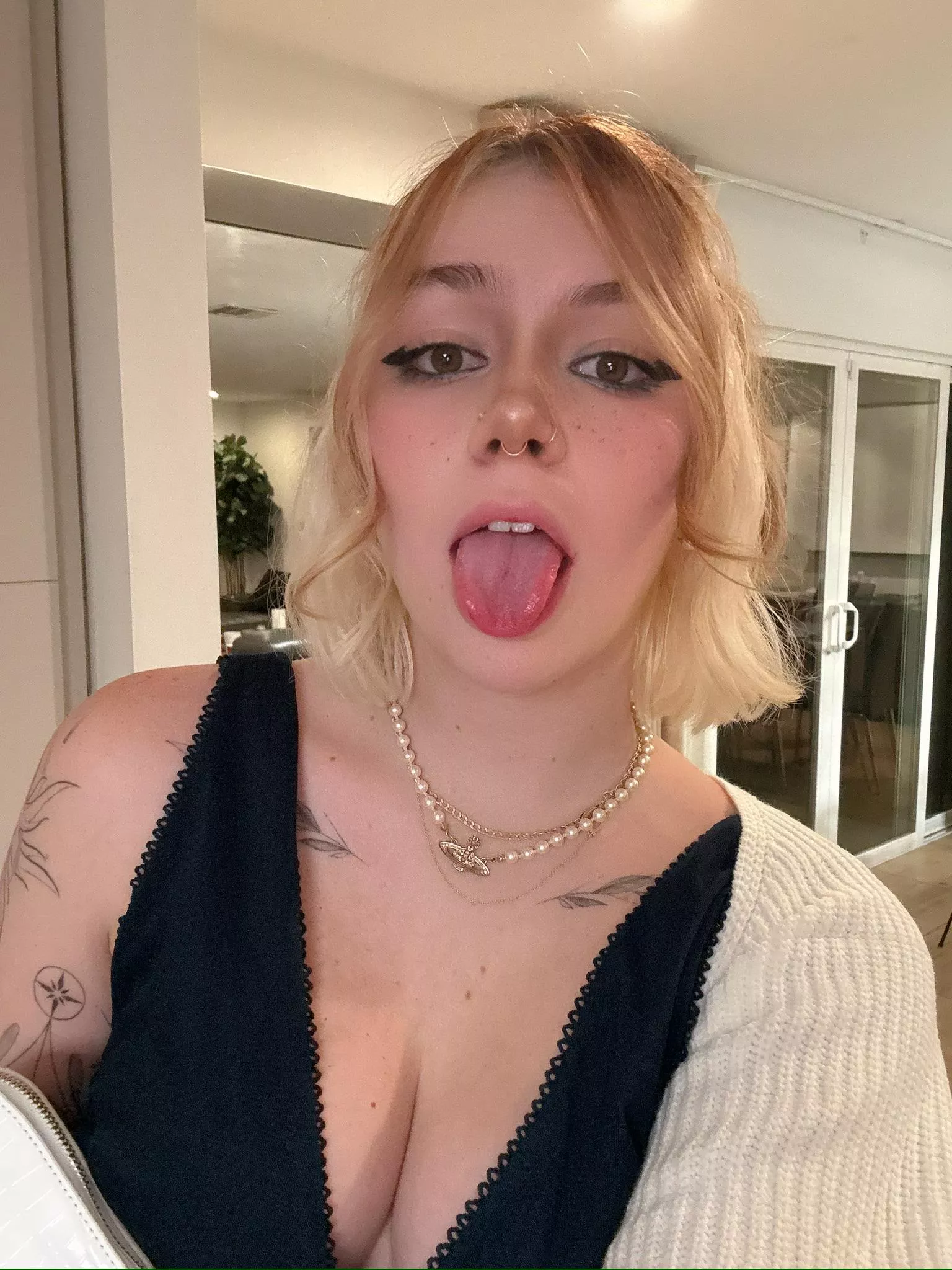 naughty, or nice... which side of my tongue do you want? 