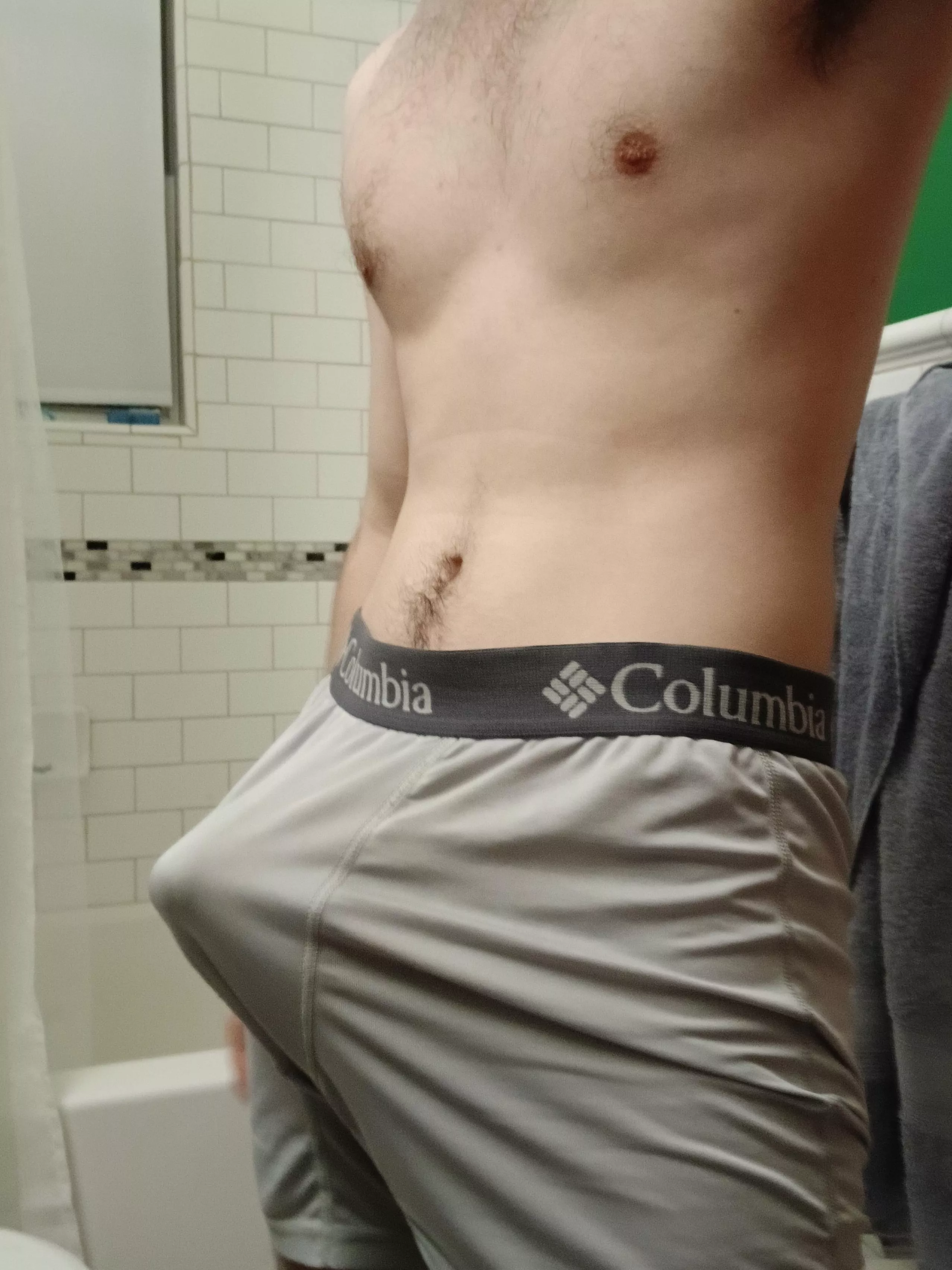 Picthing a tent (24)