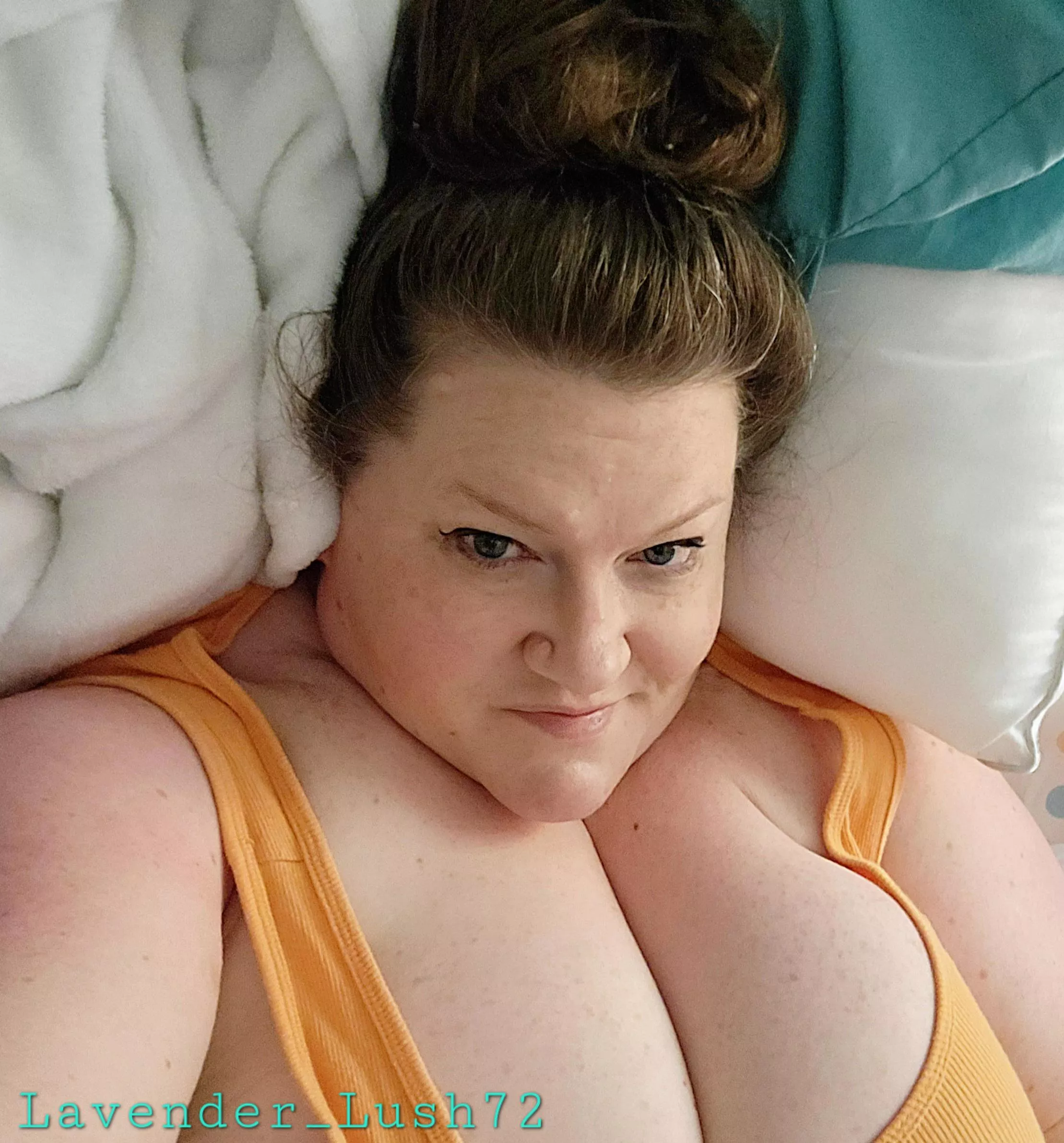 Play-time before sleep-time 😈 [F52]