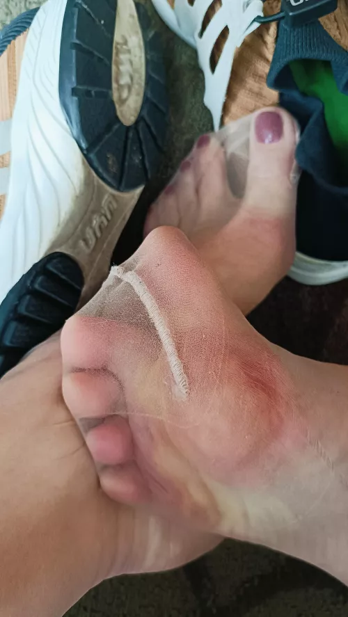 Ravaged dirty sheer nylon soles after a heavy gym session 🥵