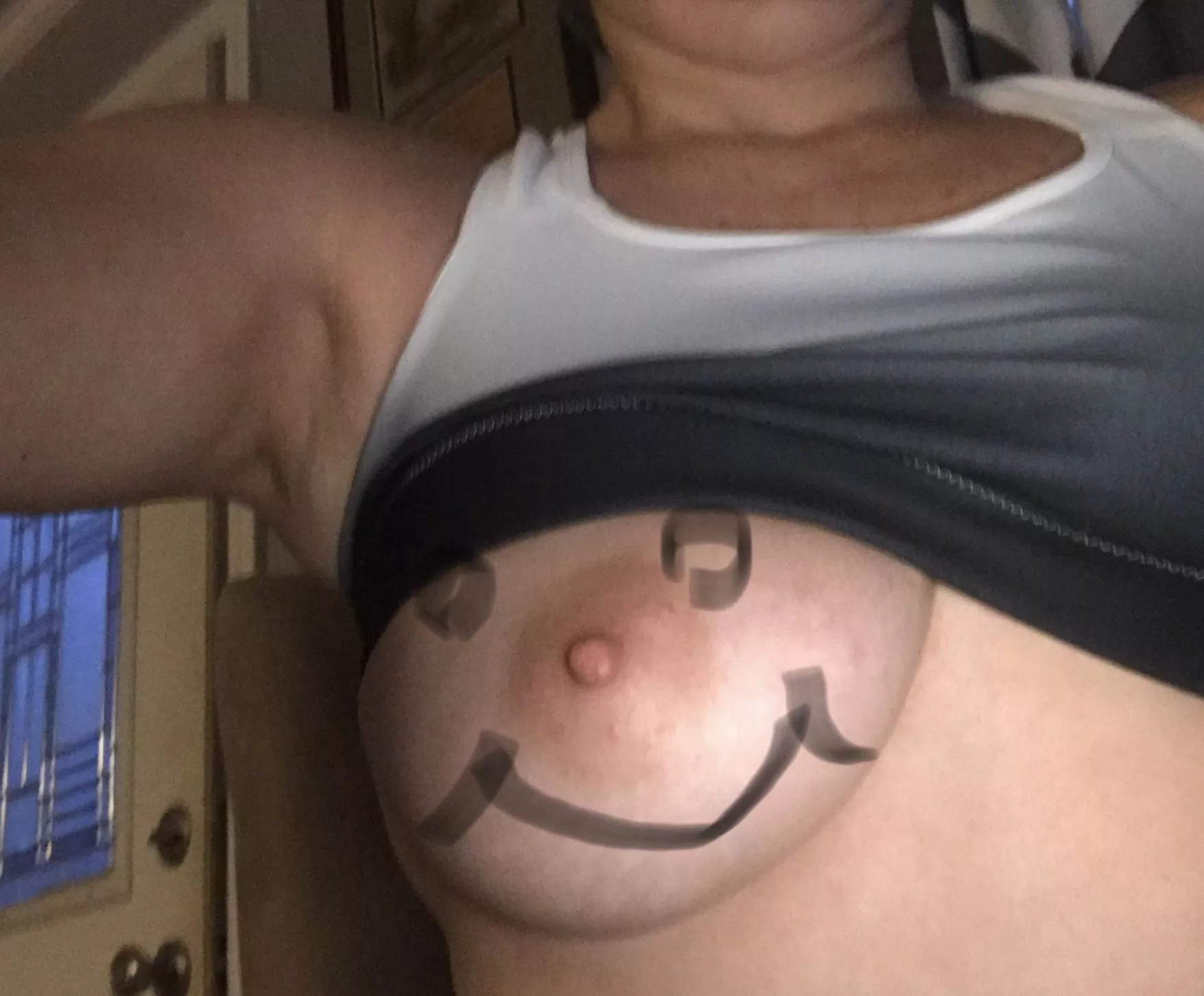 Sexy moms smile 