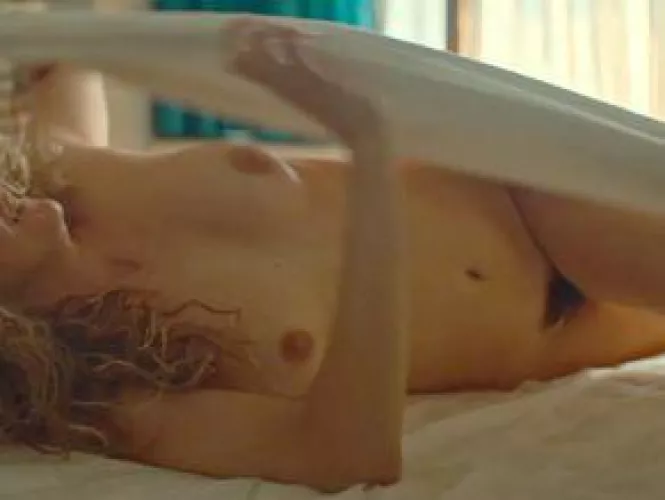 Shailene Woodley in Three Womwn