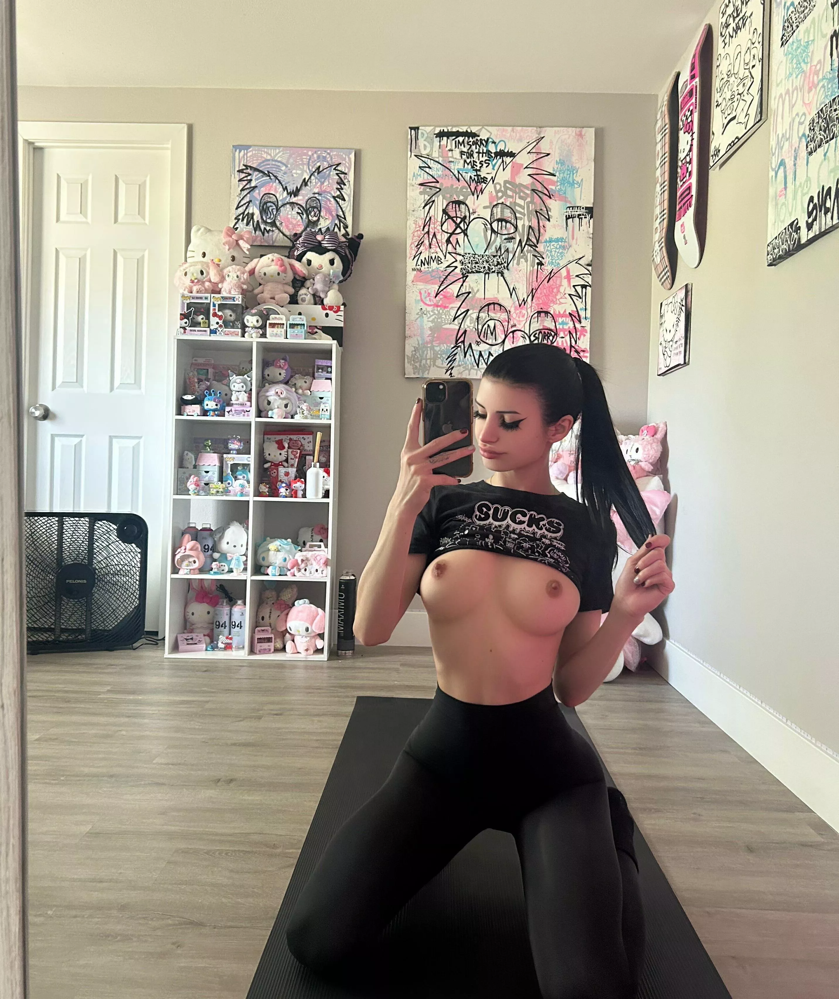 Stretching before sex [half asian]