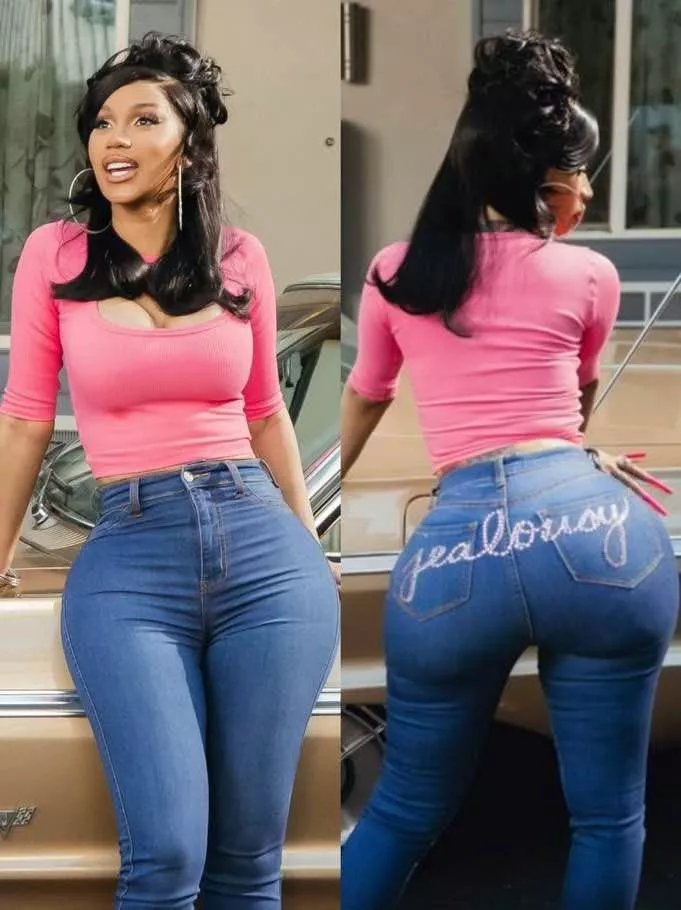 That booty in jeans 