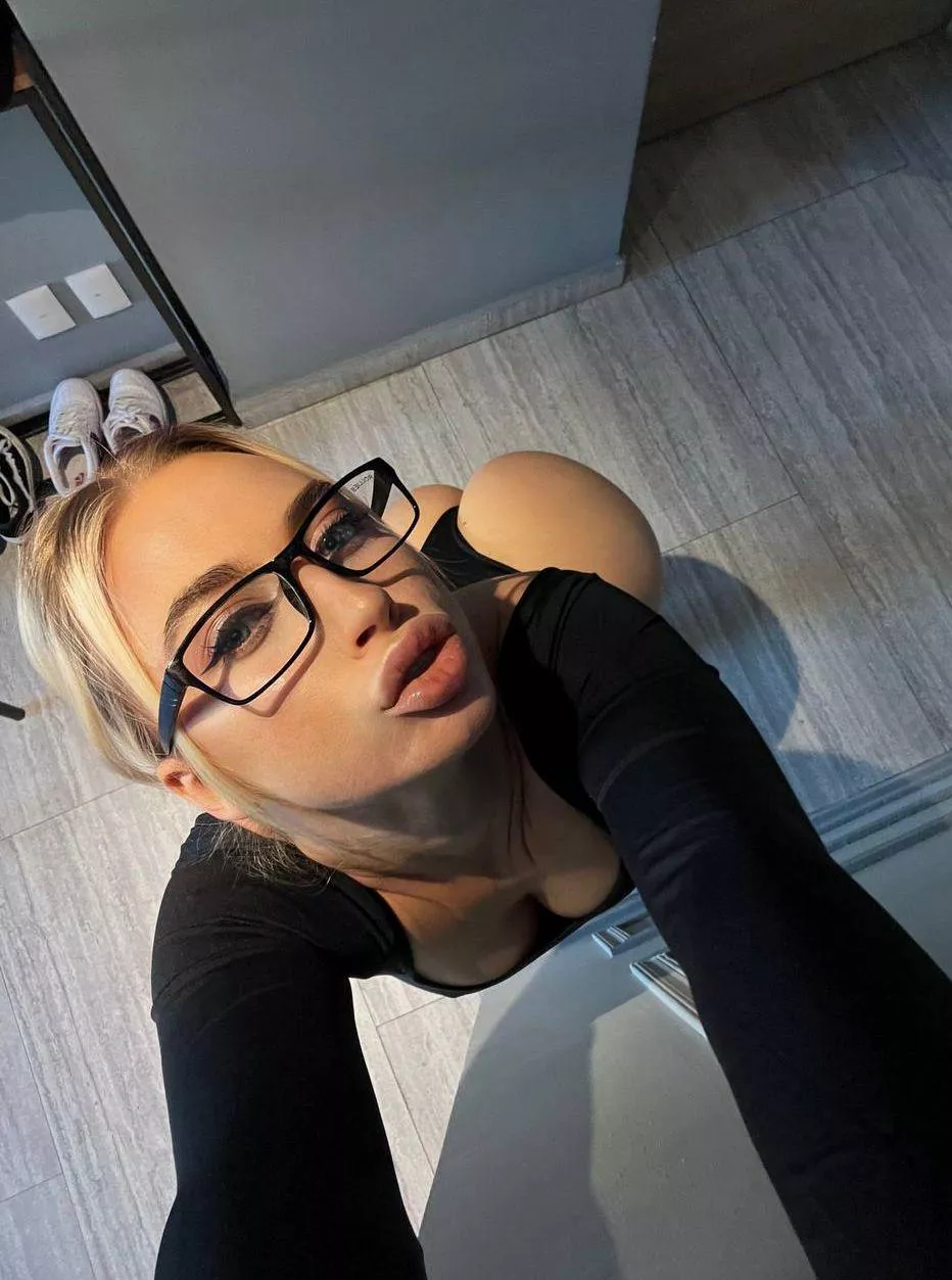 Wanna see me from other angles? Free OnlyFans in comments