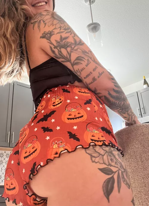 What do you like more, tattoos or my ass?