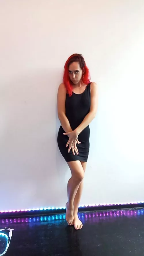 Who doesn't love a demure lbd [F]