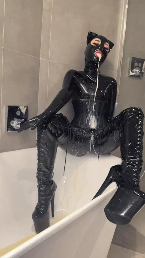 Who is this puke girl?